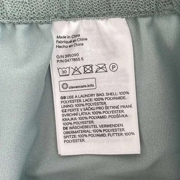 H&M Divided Skirt - Picture 5 of 9